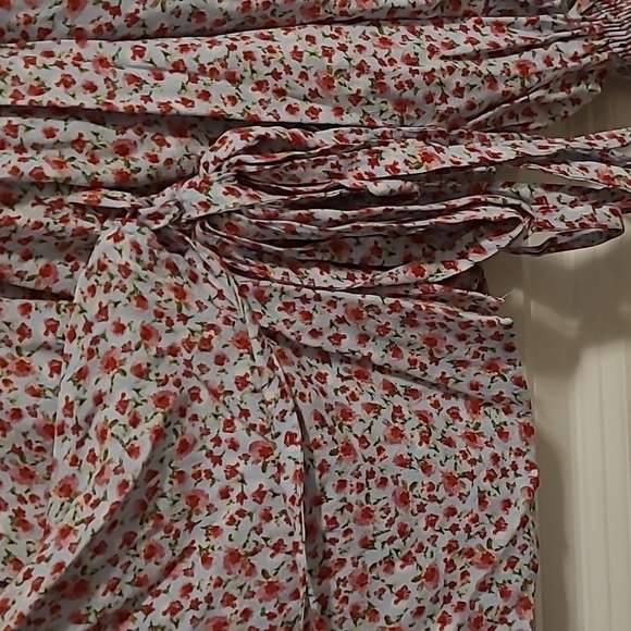 NWOT Zara long sleeve wrap top - Picture 3 of 8